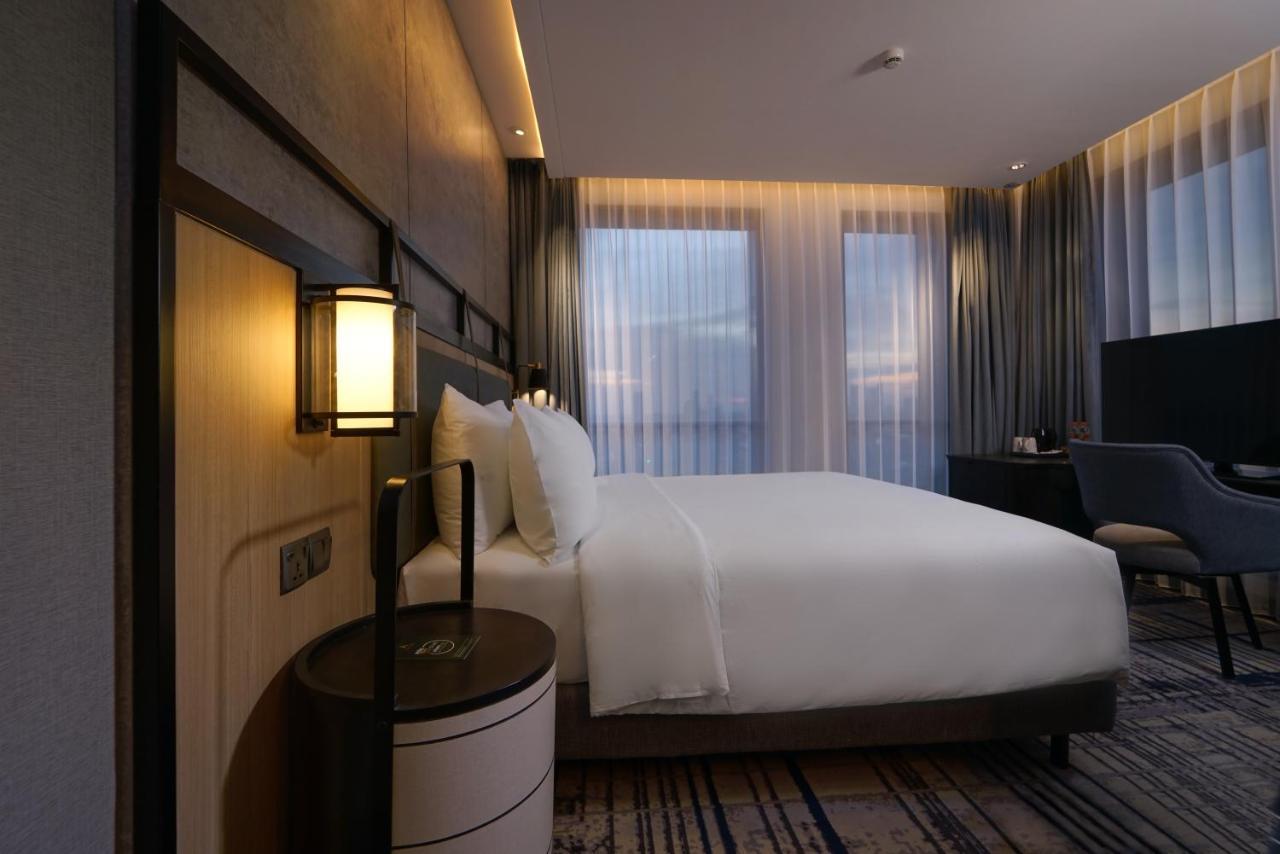 Mercure Surabaya Manyar Exterior photo