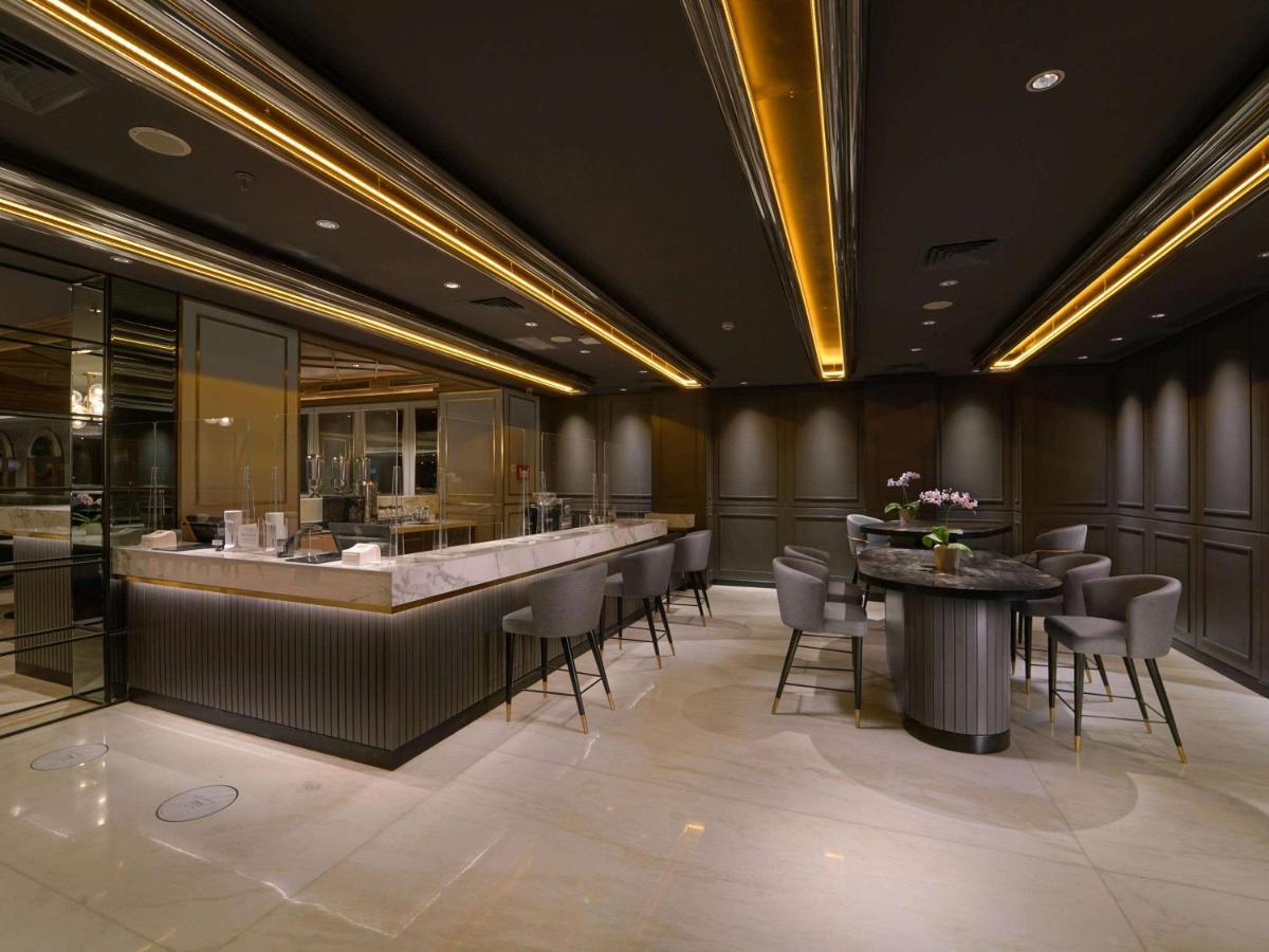 Mercure Surabaya Manyar Exterior photo