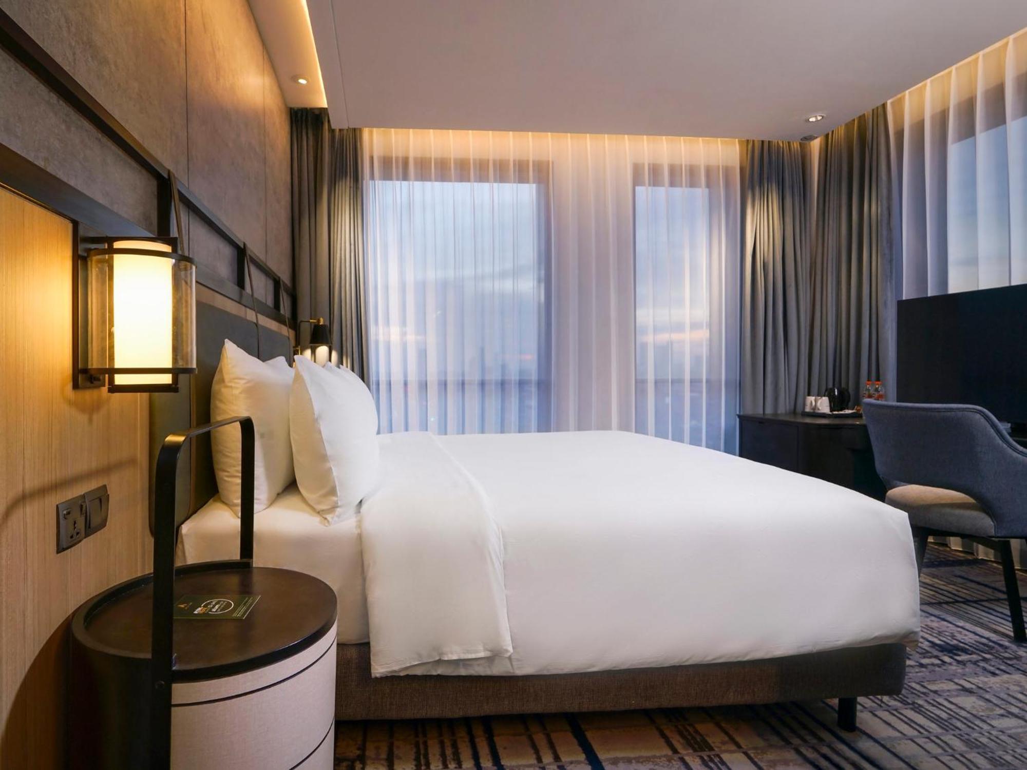 Mercure Surabaya Manyar Exterior photo