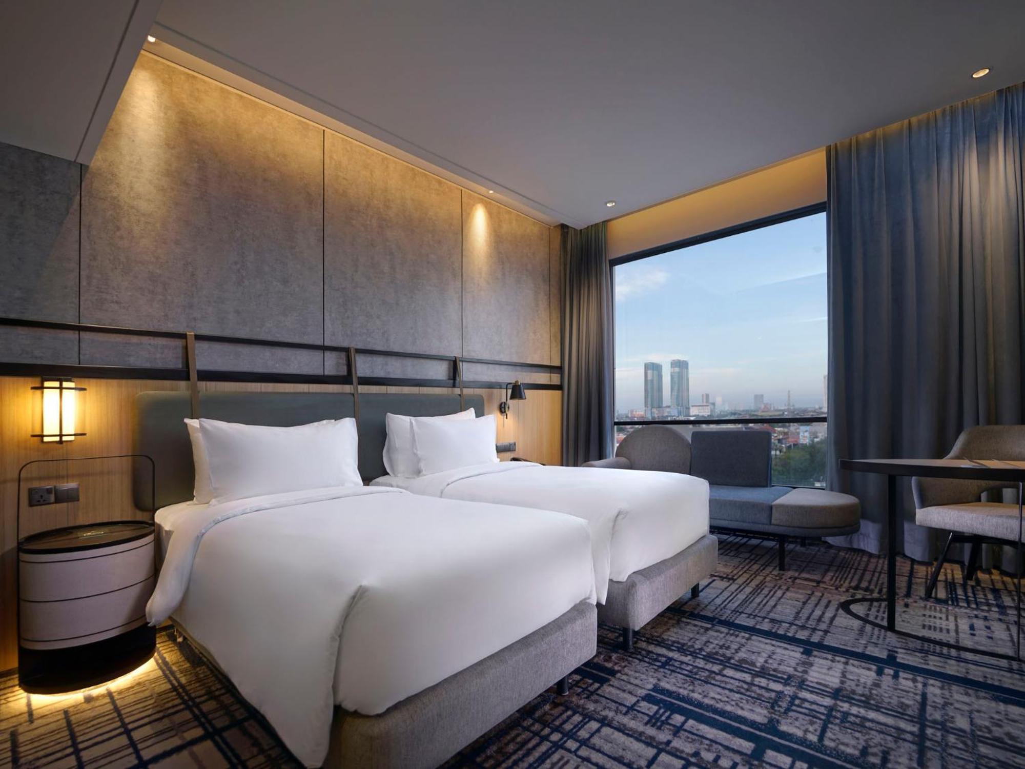 Mercure Surabaya Manyar Exterior photo